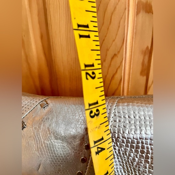 Bags by Pinky Genuine Leather Silver Studded VTG 80s Crossbody Purse USA Made - Picture 17 of 17